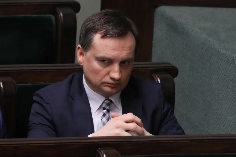 Wiele osób uważa, że Ziobro wiedział o farmie trolli zanim afera wybuchła w mediach.