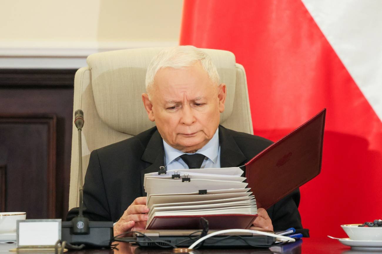 Sondaż. Rośnie poparcie dla PiS. Konfederacja wraca do gry