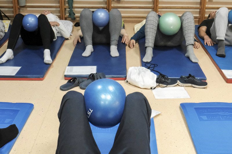 Seniorzy, którym kazano opuścić sanatorium z powodu koronawirusa, mieli podpisywać nieprawdziwe oświadczenie. / Zdjęcie ilustracyjne.