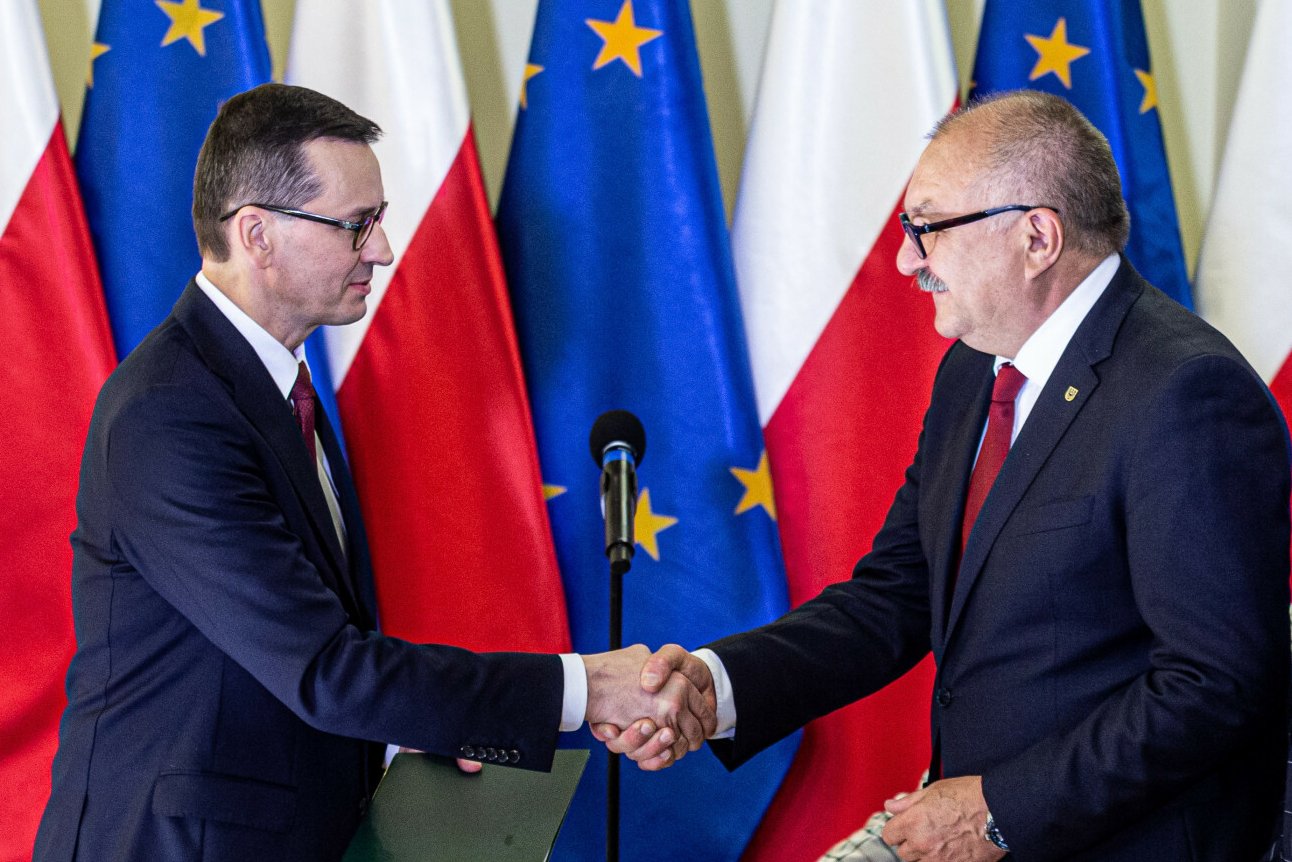 PiS przegrało głosowanie na Dolnym Śląsku. Nie ma wotum zaufania PiS przegrało głosowanie na Dolnym Śląsku. Nie ma wotum zaufania