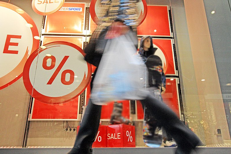 Aż kilkanaście dni w roku zmusza handlowców do zamknięcia sklepów ze względu na święta.