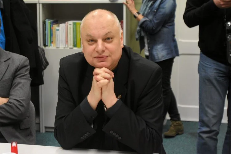 Zmarłego księdza Andrzeja Dymera w kościelnym instytucie w Szczecinie zastąpił człowiek skazany za oszustwo