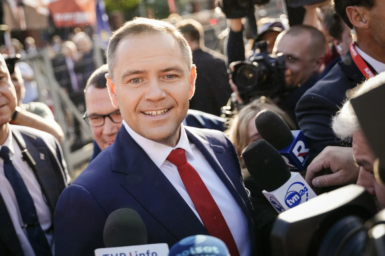 Nawrocki i pan Jerzy. Do tego zobowiązał się kandydat PiS, jest dokument