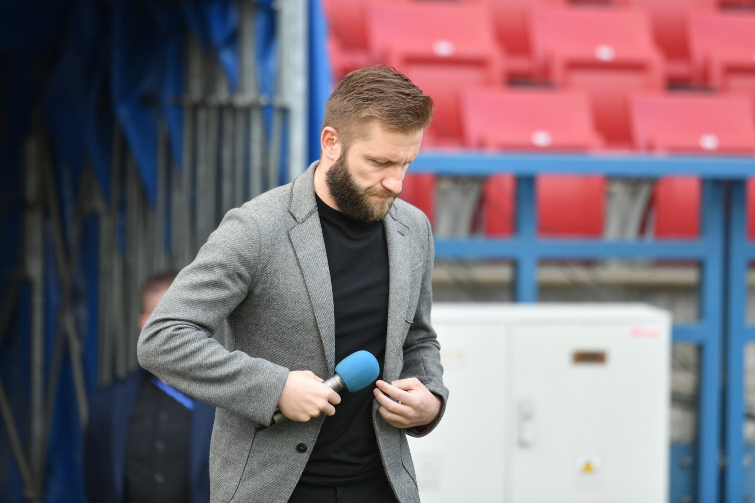 Jakub Błaszczykowski wyszedł przed meczem na murawę stadionu Wisły Kraków i przeprosił kibiców
