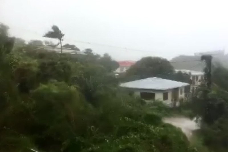 Sześcioro Polaków przeżyło dwa huragany na Karaibach i utknęło w Portoryko. Polska dyplomacja nie zrobiła nic, by im pomóc.