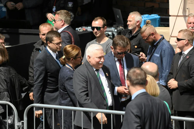Lech Wałęsa będzie obecny w poniedziałek na miesięcznicy smoleńskiej.