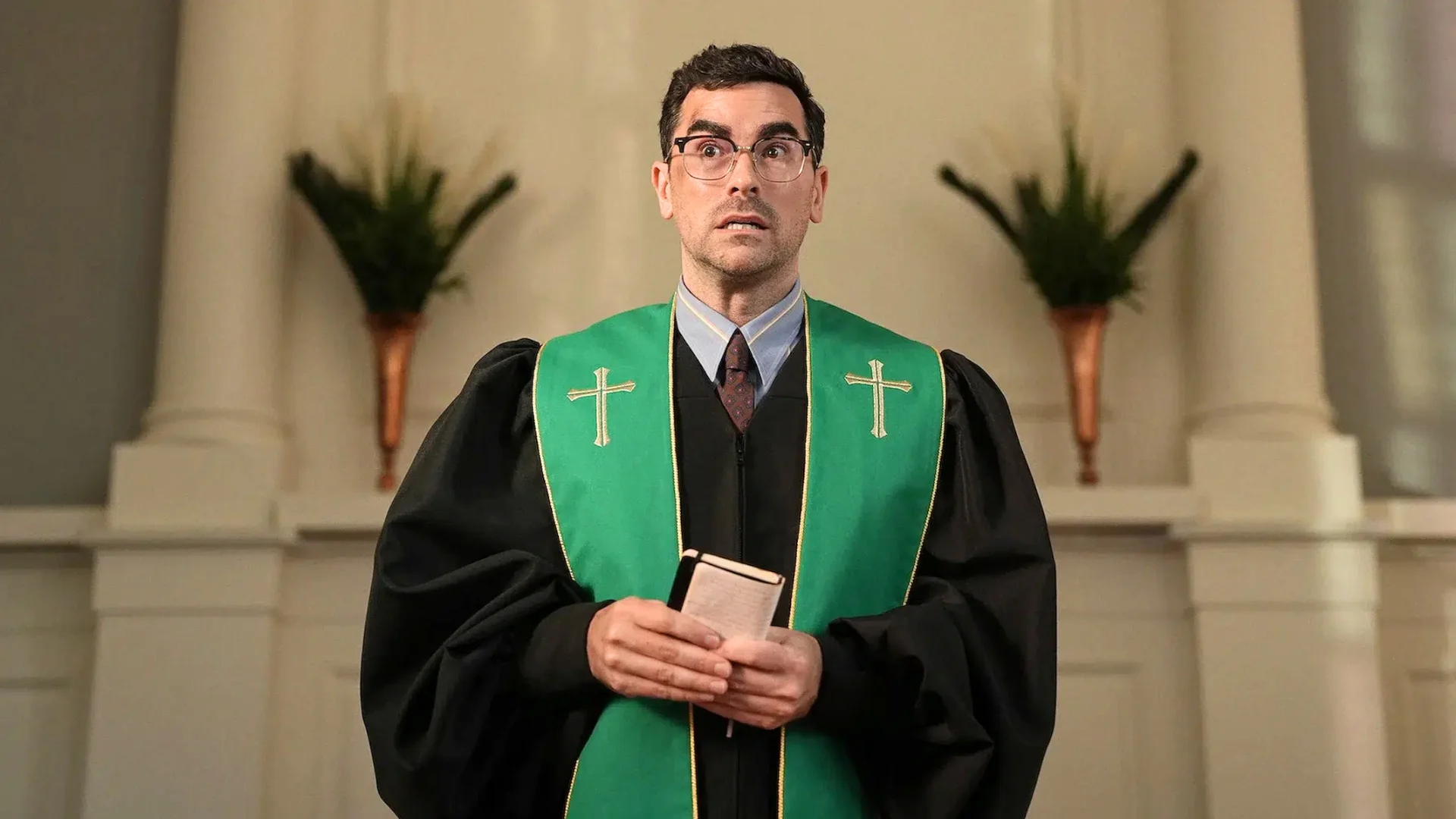 3 nowe seriale, które aż szkoda pominąć w streamingu Dan Levy w serialu "Życiowe błędy"