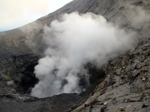 Lokon Tompaluan w Indonezji