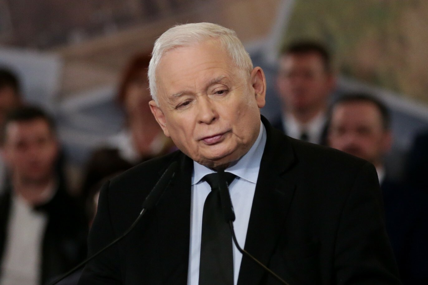 Kaczyński odpływa w kampanii samorządowej. Absurdalne słowa o KO.