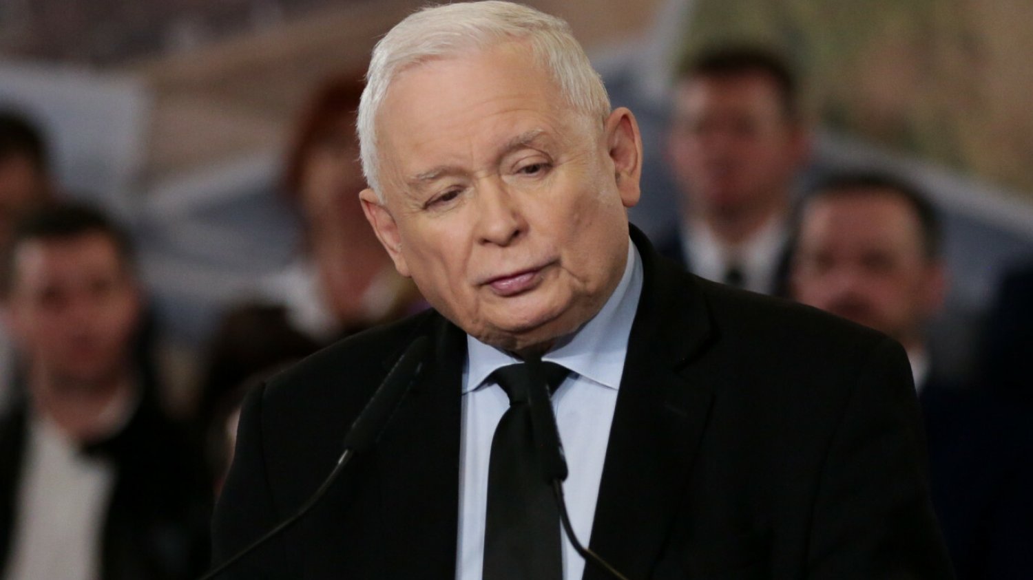 Kaczyński odpływa w kampanii samorządowej. Absurdalne słowa o KO.