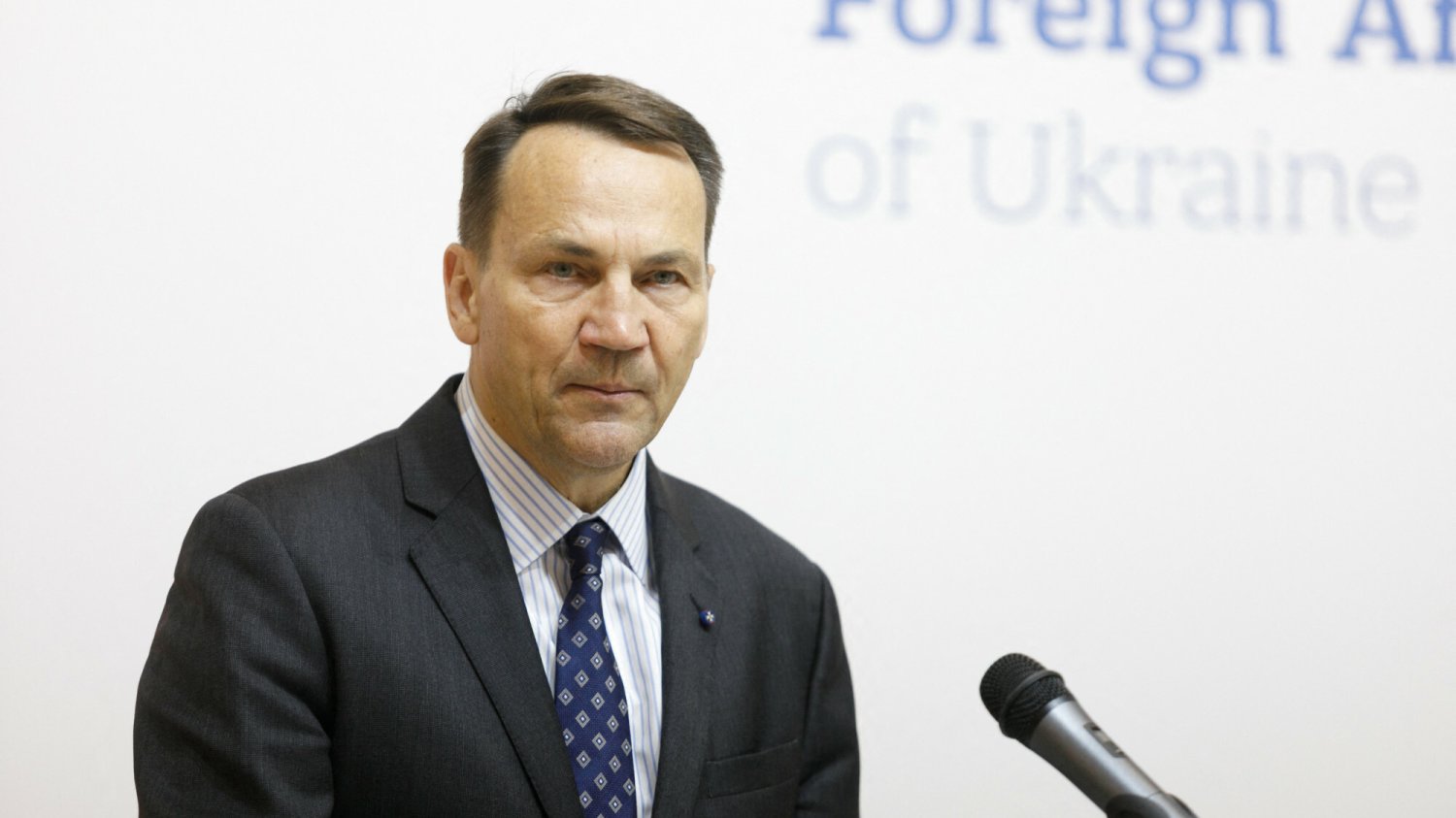 Minister spraw zagranicznych Radosław Sikorski w Kijowie.