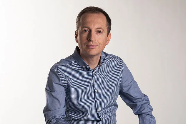 Konrad Piasecki odszedł do Radia Zet, gdzie zastąpi Monikę Olejnik. Sam z kolei zostanie zastąpiony w RMF FM przez Roberta Mazurka, publicystę "wSieci".