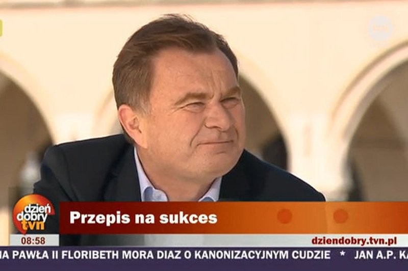 Jeden z najbogatszych Polaków miał być gwiazdą telewizji śniadaniowej, ale powiało nudą.