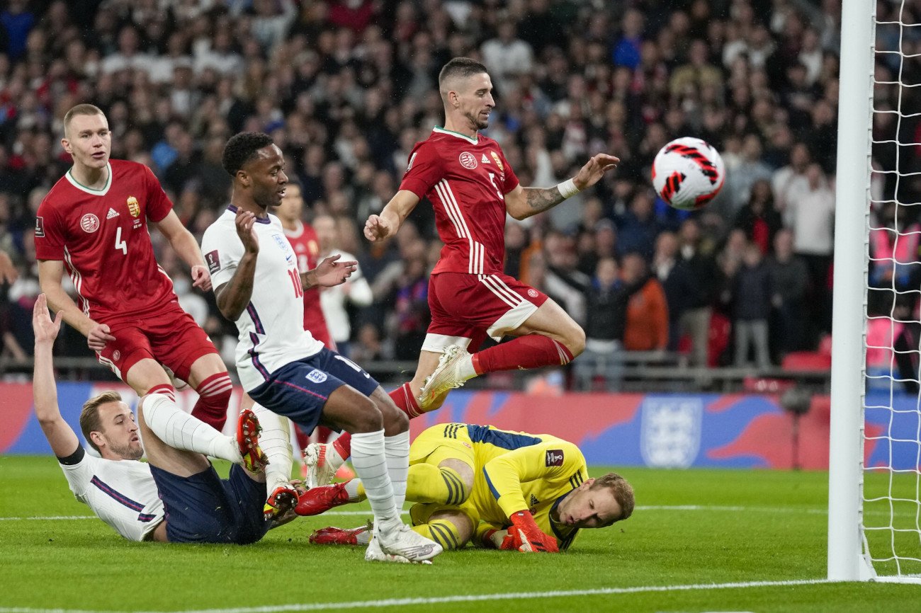 Anglicy niespodziewanie zremisowali z Węgrami 1:1 na własnym terenie, tracąc kolejne punkty w polskiej grupie.