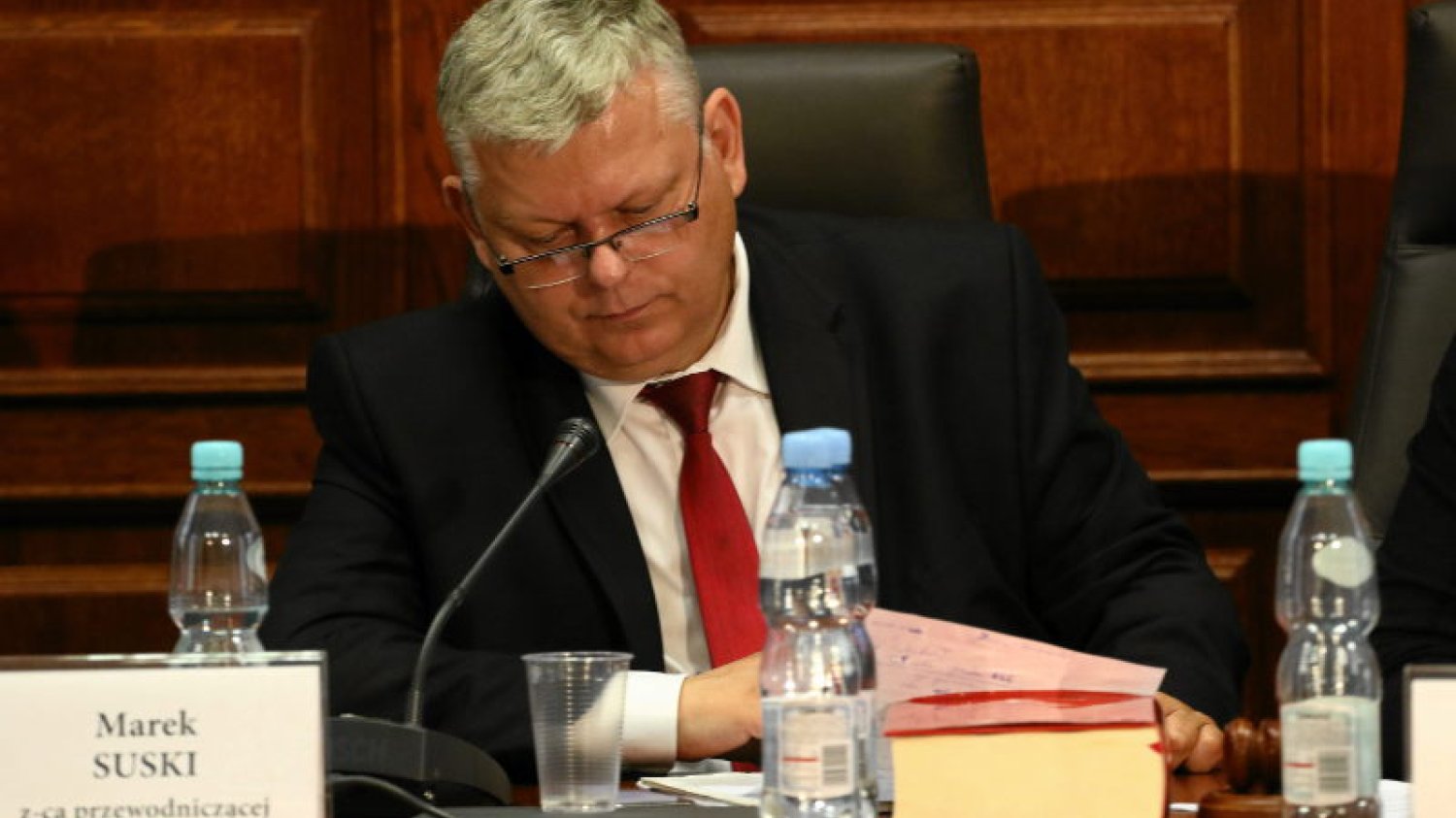 Marek Suski nie przejmuje się konstytucją. Bo po co.