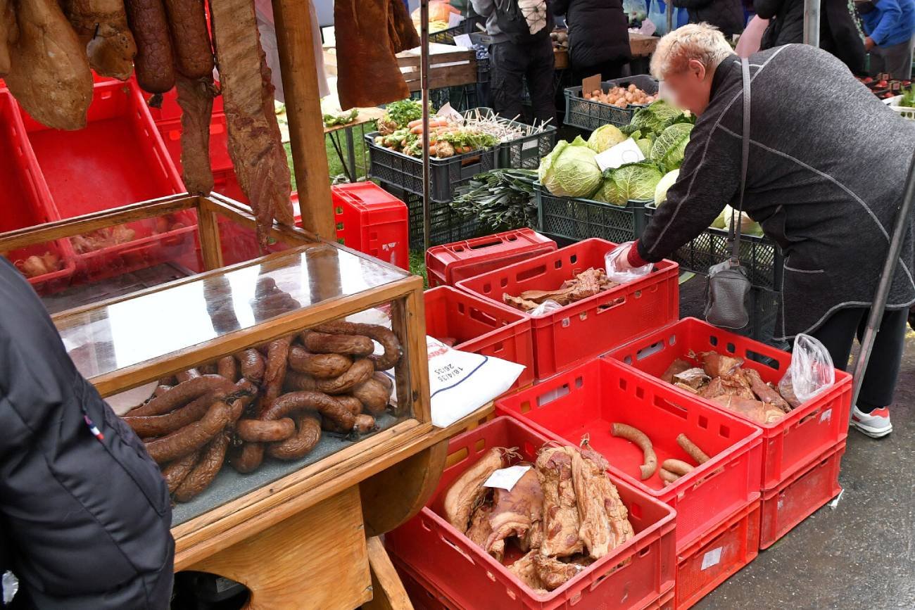Małżeństwo robiło galarety w brudnej kuchni. Nie żyje 54-latek