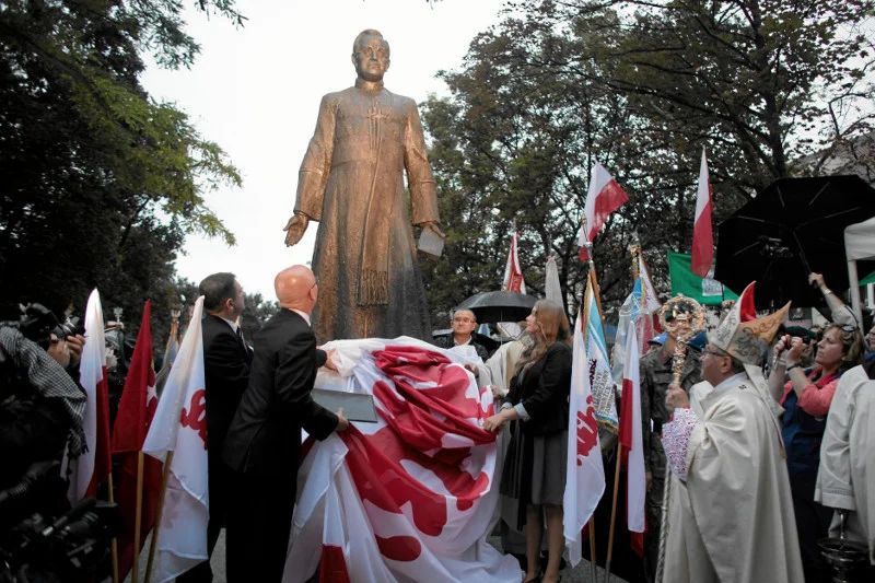 31.08.2012 Gdańsk , skwer przy kościele św. Brygidy. Uroczyste odsłonięcie pomnika prałata ks. Henryka Jankowskiego.