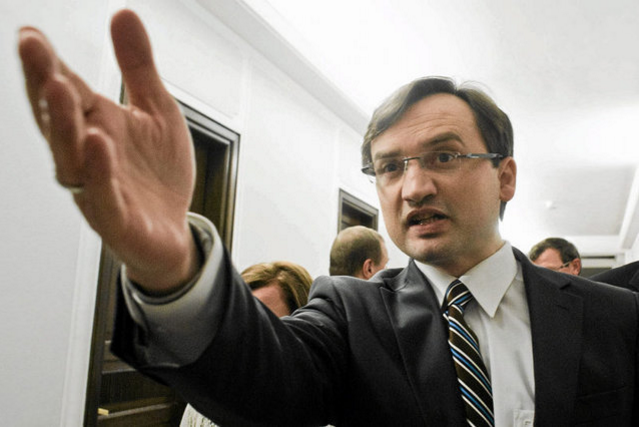 Zbigniew Ziobro w przeszłości zasłynął spektakularnymi akcjami wymierzonymi w lekarzy. Czy teraz będziemy świadkami tego samego?