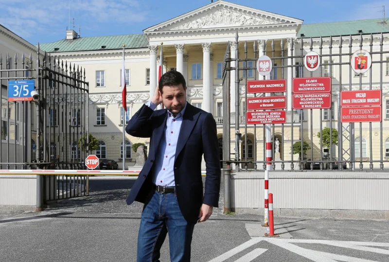 Patryk Jaki nie zabroni demonstrowania w Warszawie "sodomitom".