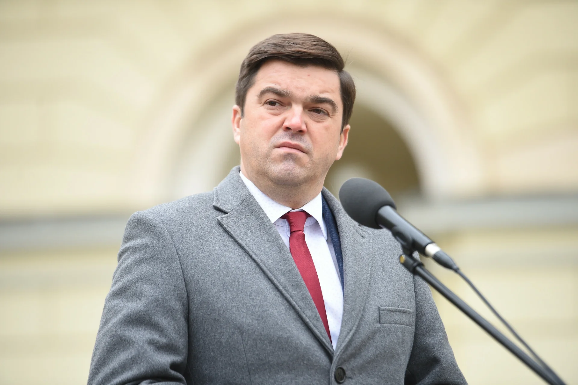 Rzecznik MZ oskarża Brauna i Winnickiego o to, że naruszyli jego dobra osobiste podczas interwencji poselskiej.