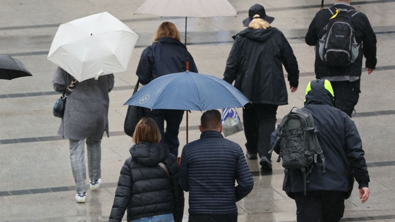 Zacznie się już tej nocy. Niech was nie zmyli chwilowy skok temperatury. Pogoda szykuje gwałtowny zwrot. Będą burze, deszcz i śnieg.