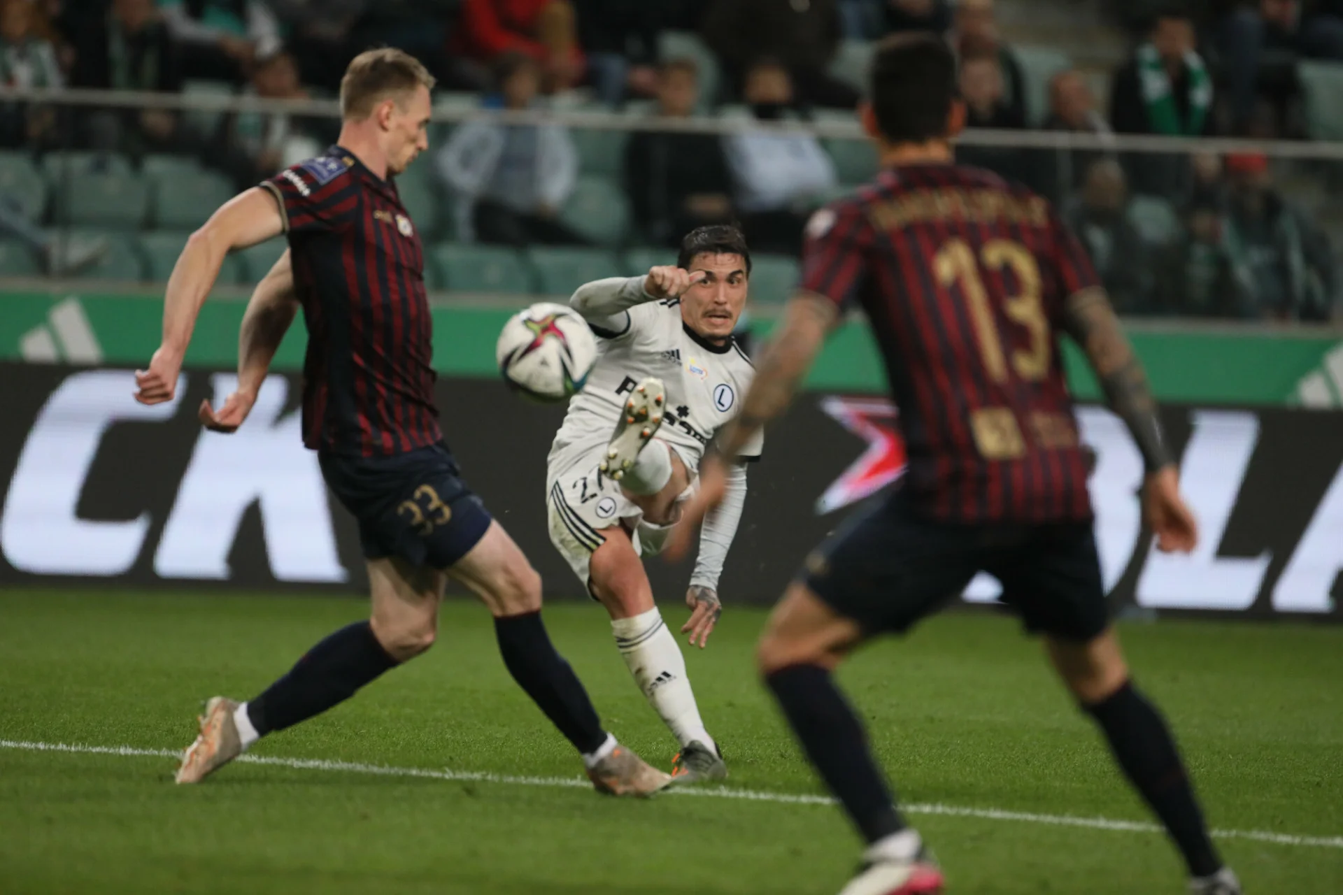 Legia Warszawa tym razem nie sprostała Pogoni Szczecin, passa porażek nie została przerwana