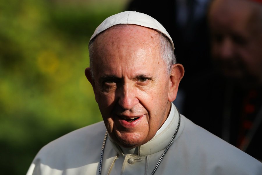 Watykan zachęca episkopaty do spotkania z ofiarami pedofilii.