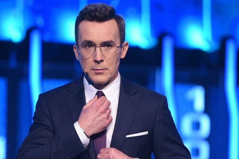 Kurzajewski prowadził program "The Wall".