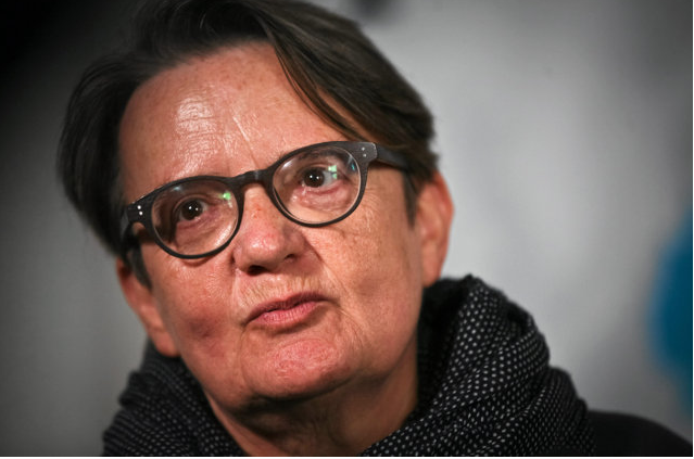 Agnieszka Holland obawia się rządów prawicy w Polsce.