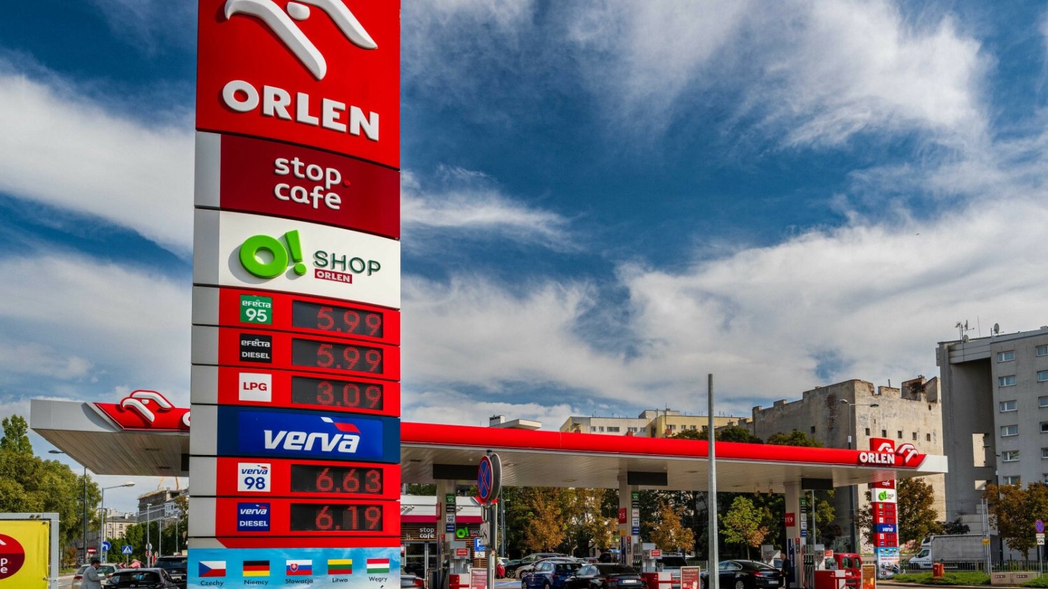 Wyniki Orlenu pogorszyły się. Ekspert tłumaczy, co z cenami paliwa.