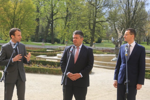 Emmanuel Macron z wicepremierem Mateuszem Morawieckim.