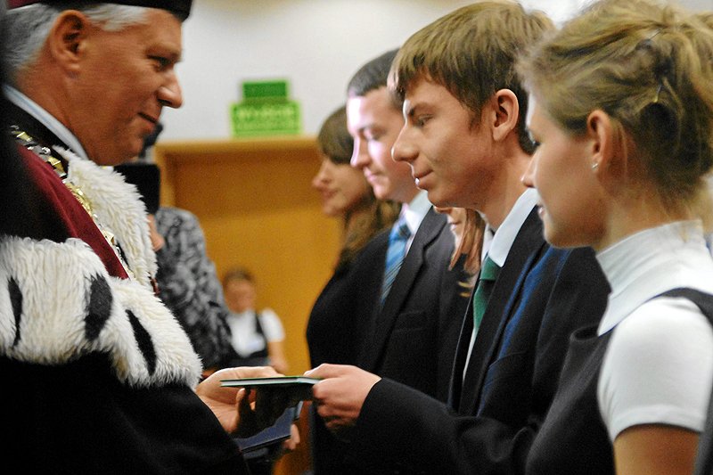 Indeks, studia, dyplom - to wszystko daje gwarancję dobrej pracy?