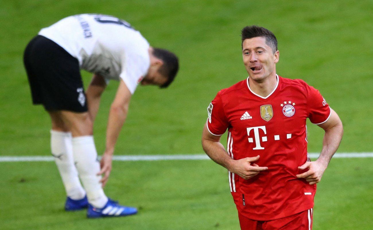 Robert Lewandowski pod koniec lipca wraca z wakacji, czeka go spotkanie z trenerem