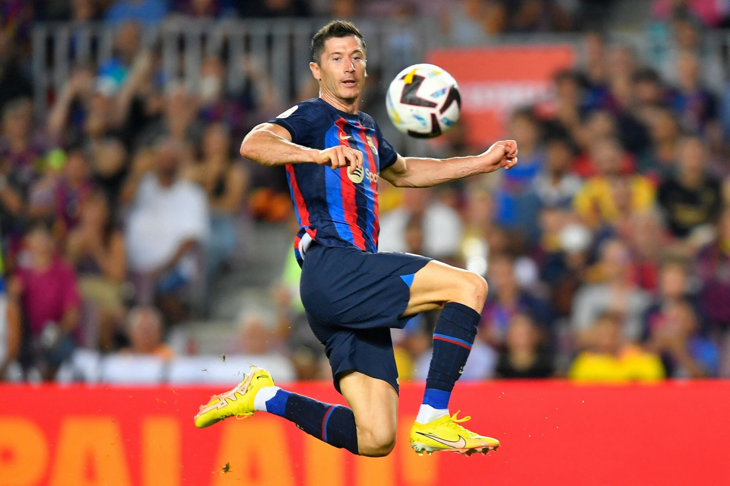 Robert Lewandowski obchodzi urodziny. Bayern pamiętał, a FC Barcelona czeka... na gola