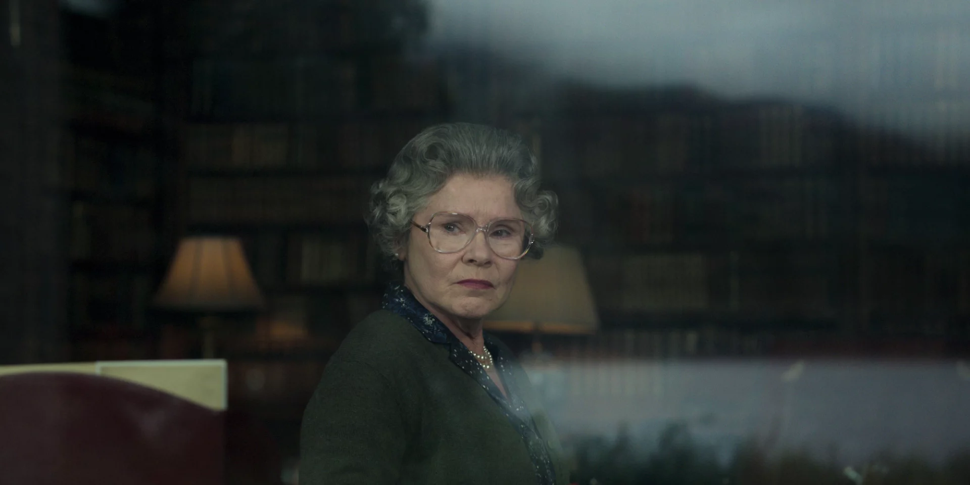 Imelda Staunton jako królowa Elżbieta II