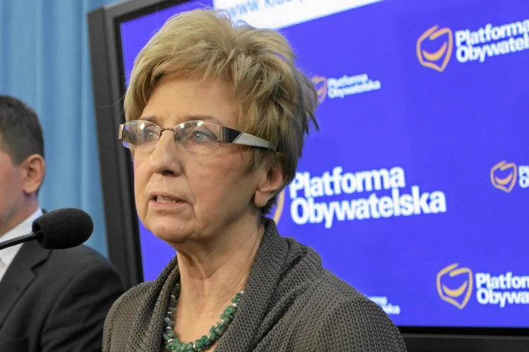 Sąd uniewinnił byłą warszawską radną Ligię Krajewską od zarzutu defraudacji środków należących do szkolnej fundacji.