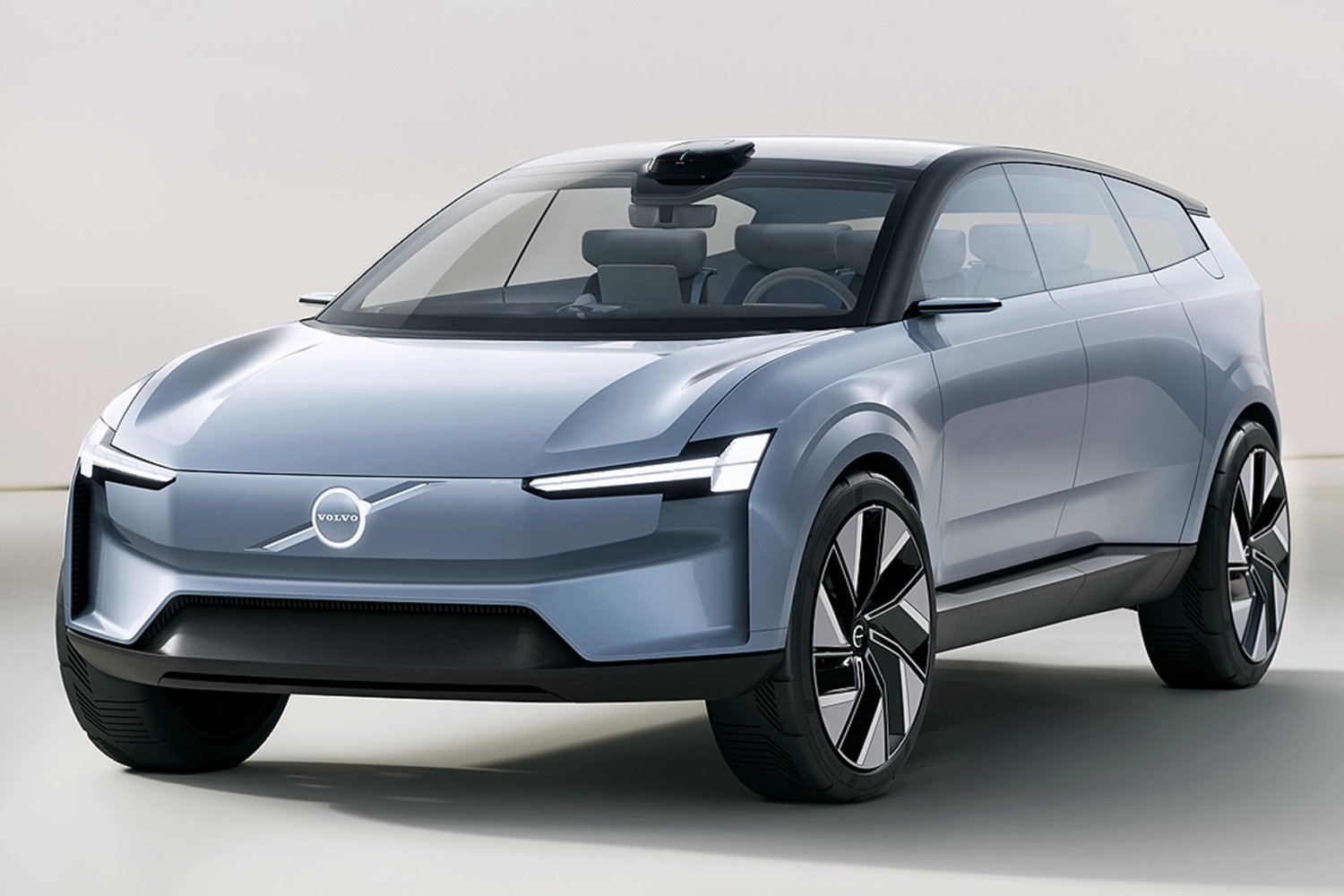 Ostateczny wygląd Volvo EX90 nie jest jeszcze znany. Wiadomo jednak, że będzie mocno zbliżony do ubiegłorocznego konceptu Recharge, który widzisz na zdjęciu