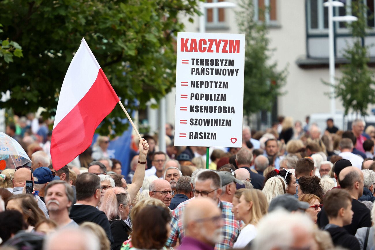 58,7 proc. wyborców odczuwa negatywne emocje związane z kampanią.