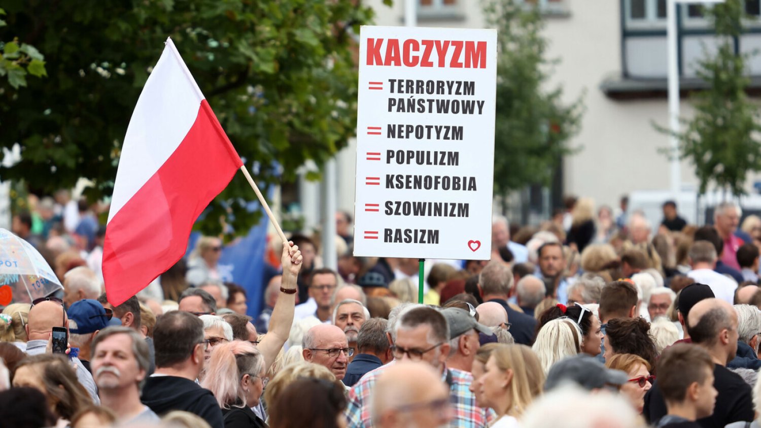 58,7 proc. wyborców odczuwa negatywne emocje związane z kampanią.