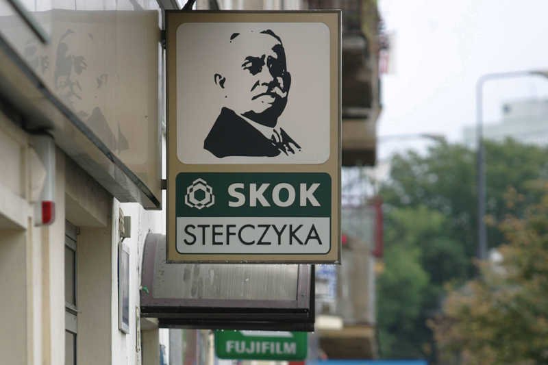 80 proc. SKOK-ów do naprawy. Imperium senatora PiS to kolos na glinianych nogach.