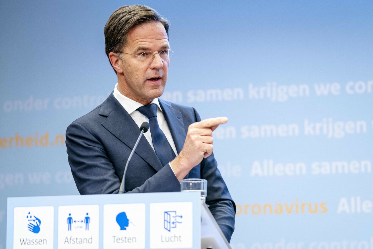 Mark Rutte uważa, że Holandia nie ma innego wyjścia niż wprowadzenie nowych obostrzeń.