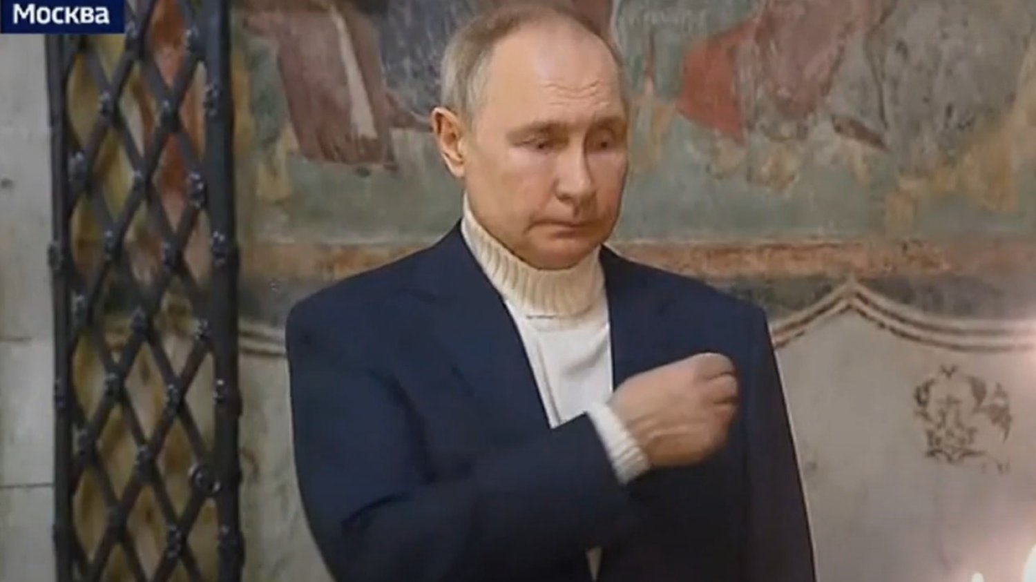 Rosyjskie wojska łamią zawieszenie broni. Tymczasem Putin modli się cerkwi.