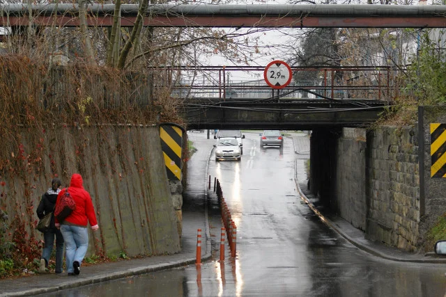 Oszust ukradł wiadukt kolejowy (zdjęcie nie przedstawia ukradzionej konstrukcji, to tylko ilustracja)