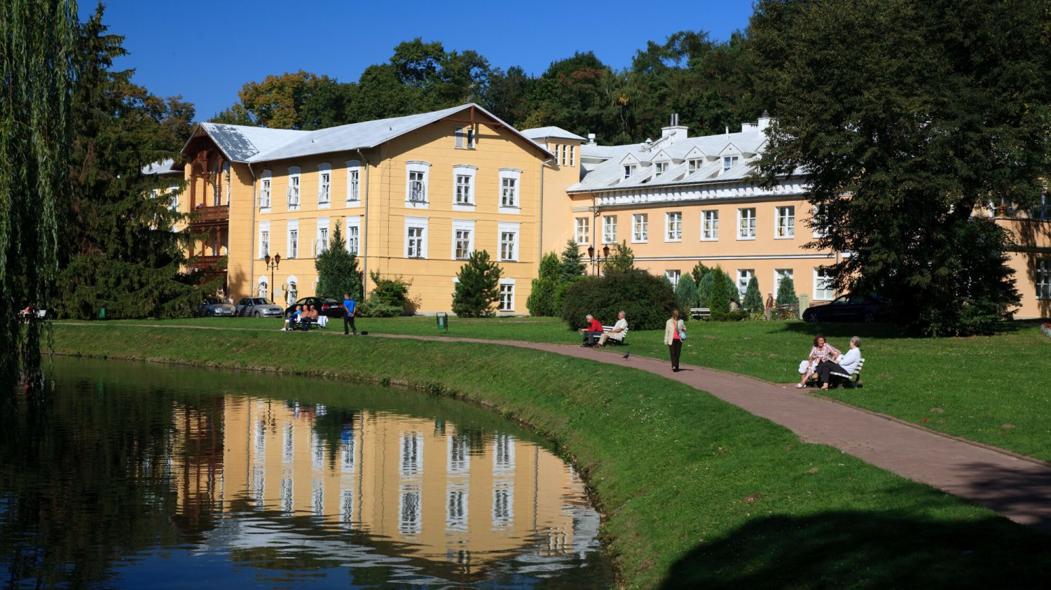 Uzdrowisko bez kolejek i bezpłatnie. Dorośli muszą czekać, ale dzieci nie Sanatorium za darmo i bez czekania. Dzieci są kierowane bez kolejek