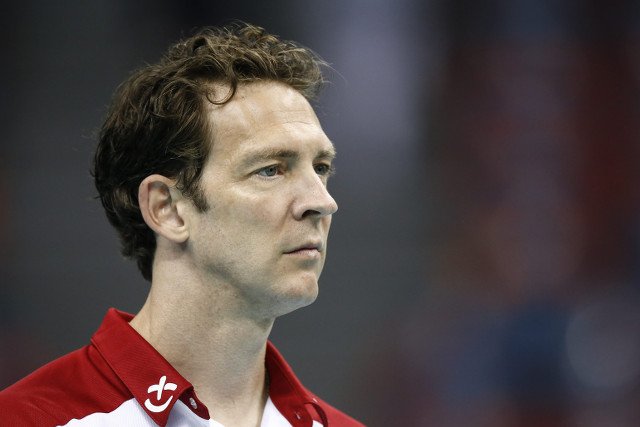 Stephane Antiga traci posadę selekcjonera siatkarzy.