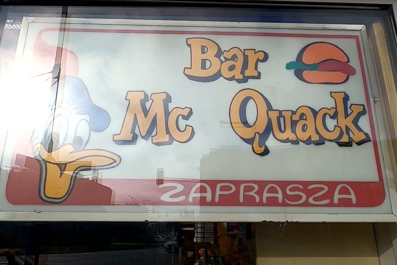 To koniec baru Mc Quack. Co się stanie z kultowym barem z zapiekankami w Warszawie?