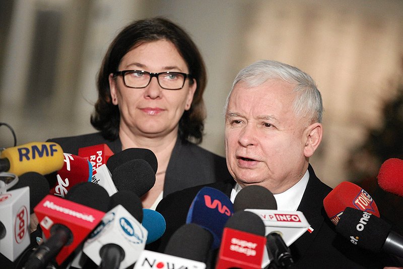 PiS pytało o program PO, ale kiedy na opozycji padło zaproszenie do debat w tej sprawie... partia rządząca chyba się przestraszyła.