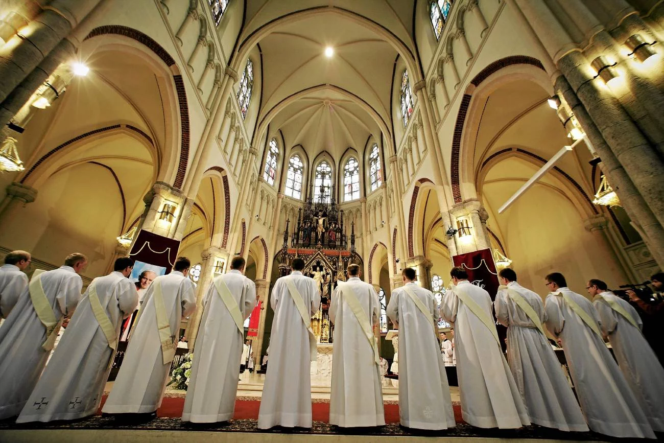 Święcenia kapłańskie przez abp. łódzkiego Władysława Ziółka w Archikatedrze w Łodzi w 2011 roku.