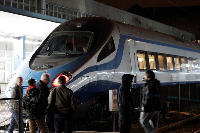 Pendolino wyjechał na tory, po czym zaliczył awarię i opóźnienie.