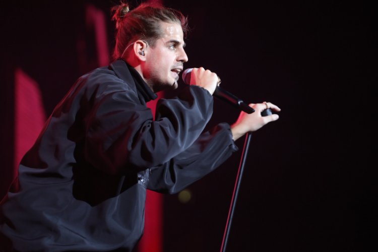 Taco skrytykował beneficjentów rządowej pomocy. Celebryta plus. Komentarz Taco Hemingwaya.